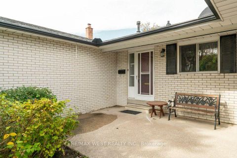 Photo 1 at 38 Albacore Crescent, Woburn, Toronto