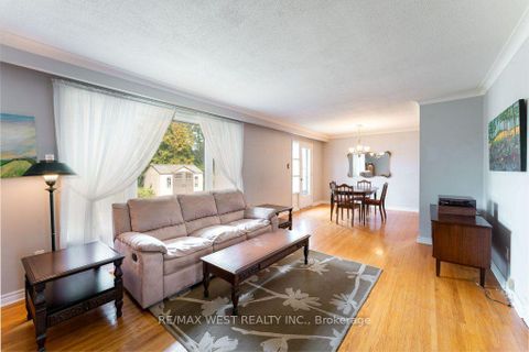 Photo 9 at 38 Albacore Crescent, Woburn, Toronto