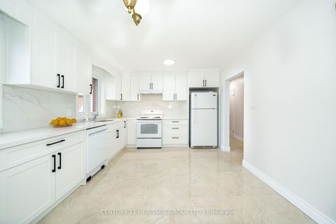 Photo 10 at 37 Gambello Crescent, York University Heights, Toronto