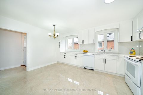 Photo 12 at 37 Gambello Crescent, York University Heights, Toronto