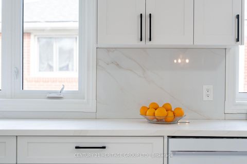 Photo 13 at 37 Gambello Crescent, York University Heights, Toronto