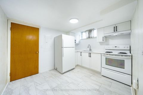 Photo 32 at 37 Gambello Crescent, York University Heights, Toronto