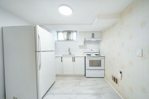 Photo 33 at 37 Gambello Crescent, York University Heights, Toronto