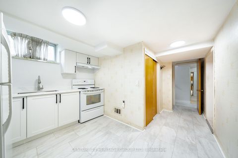 Photo 34 at 37 Gambello Crescent, York University Heights, Toronto
