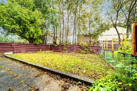 Photo 42 at 37 Gambello Crescent, York University Heights, Toronto