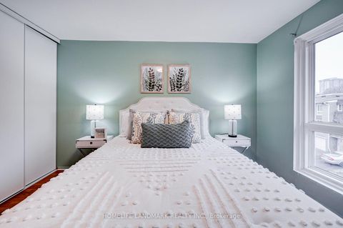 Photo 13 at 8 Rusty Crest Way, Don Valley Village, Toronto