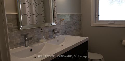 Photo 10 at 4 Moorecroft Crescent, Ionview, Toronto