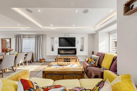 Photo 5 at 676 Vaughan Road, Oakwood Village, Toronto
