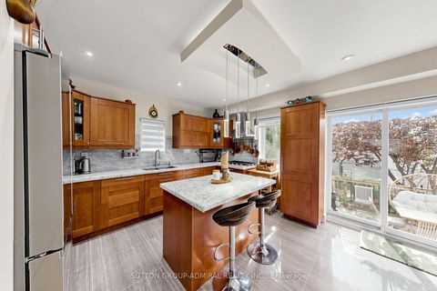Photo 9 at 676 Vaughan Road, Oakwood Village, Toronto
