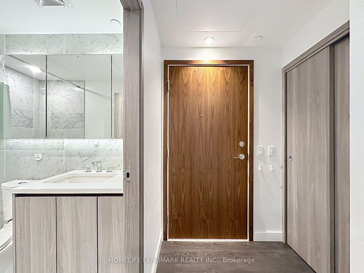 Photo 7 at 801 - 95 Mcmahon Drive, Bayview Village, Toronto
