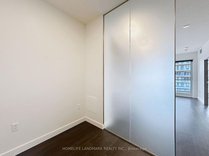 Photo 9 at 801 - 95 Mcmahon Drive, Bayview Village, Toronto