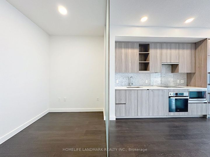 Photo 11 at 801 - 95 Mcmahon Drive, Bayview Village, Toronto