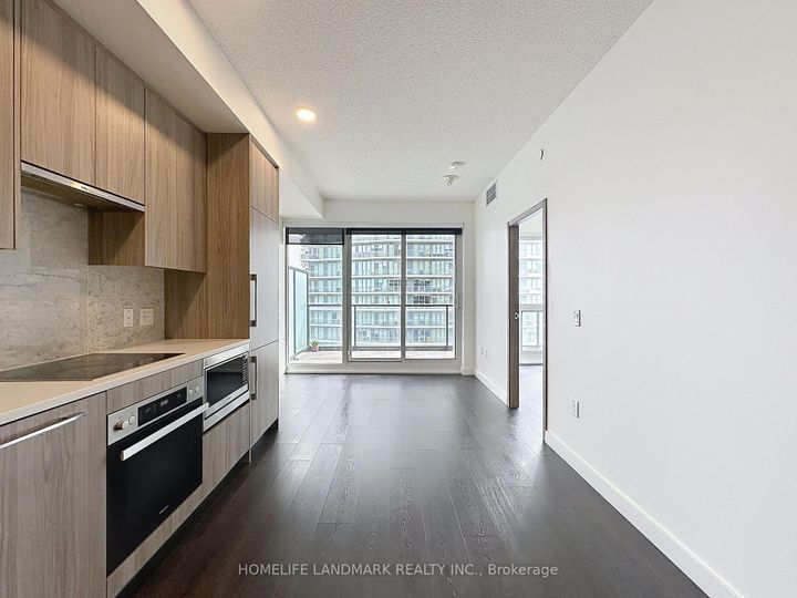 Photo 12 at 801 - 95 Mcmahon Drive, Bayview Village, Toronto