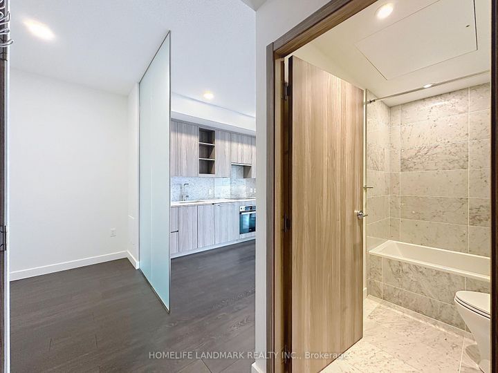 Photo 19 at 801 - 95 Mcmahon Drive, Bayview Village, Toronto