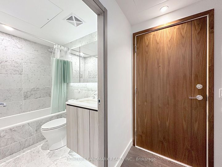Photo 21 at 801 - 95 Mcmahon Drive, Bayview Village, Toronto