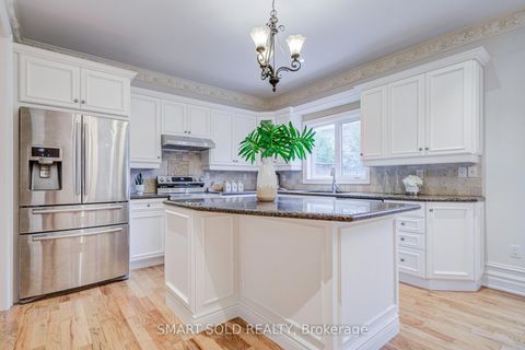 Photo 16 at 25 Oak Avenue, South Richvale, Richmond Hill