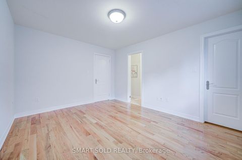 Photo 30 at 25 Oak Avenue, South Richvale, Richmond Hill