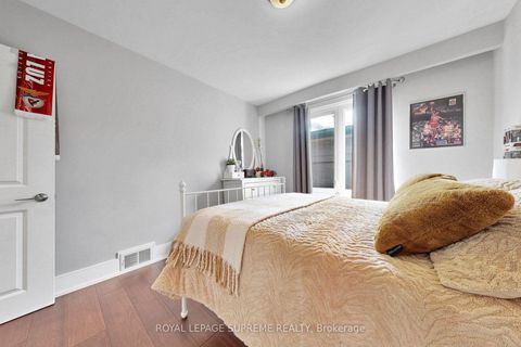 Photo 19 at 465 Maple Leaf Drive, Maple Leaf, Toronto