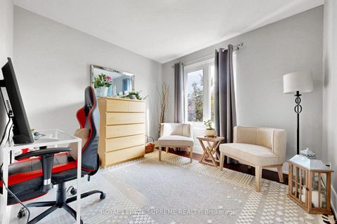 Photo 24 at 465 Maple Leaf Drive, Maple Leaf, Toronto