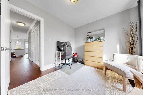 Photo 25 at 465 Maple Leaf Drive, Maple Leaf, Toronto