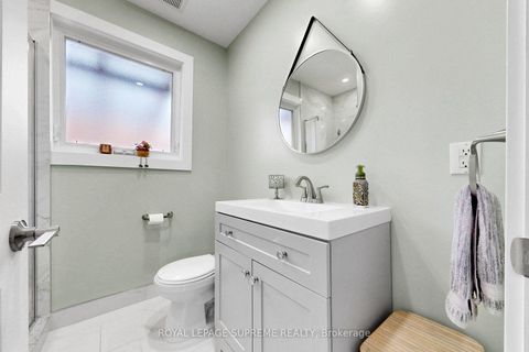 Photo 27 at 465 Maple Leaf Drive, Maple Leaf, Toronto