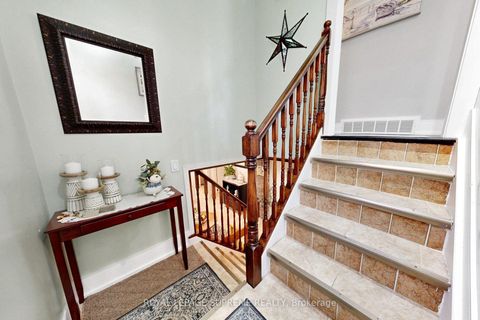 Photo 30 at 465 Maple Leaf Drive, Maple Leaf, Toronto