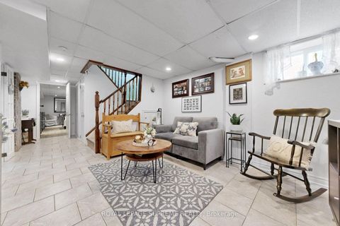 Photo 32 at 465 Maple Leaf Drive, Maple Leaf, Toronto
