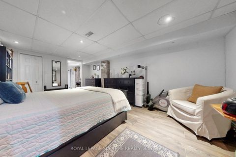 Photo 37 at 465 Maple Leaf Drive, Maple Leaf, Toronto