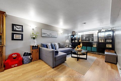 Photo 41 at 465 Maple Leaf Drive, Maple Leaf, Toronto