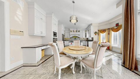 Photo 7 at 15 Ridgley Court, Bayview Hill, Richmond Hill