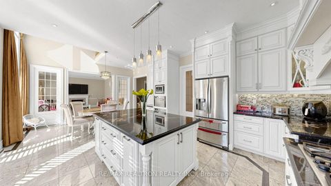 Photo 9 at 15 Ridgley Court, Bayview Hill, Richmond Hill