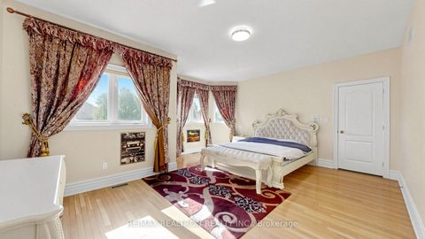Photo 17 at 15 Ridgley Court, Bayview Hill, Richmond Hill