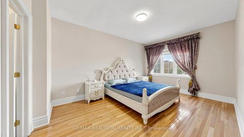 Photo 19 at 15 Ridgley Court, Bayview Hill, Richmond Hill