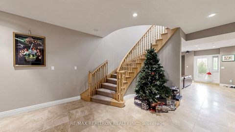 Photo 21 at 15 Ridgley Court, Bayview Hill, Richmond Hill
