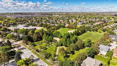 Photo 40 at 15 Ridgley Court, Bayview Hill, Richmond Hill