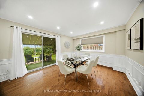 Photo 14 at 18 Dolan Gate, Don Valley Village, Toronto