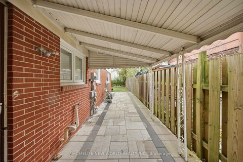 Photo 31 at 18 Dolan Gate, Don Valley Village, Toronto
