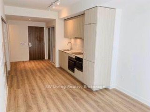 Photo 10 at 609 - 15 Queens Quay E, Waterfront Communities C8, Toronto