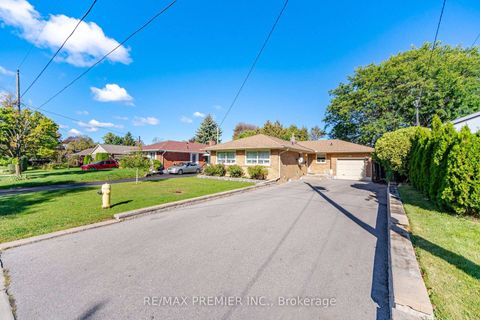 Photo 2 at 91 Wigmore Drive, Victoria Village, Toronto