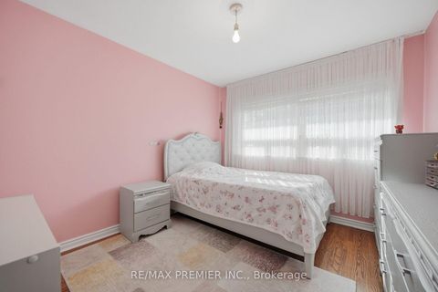 Photo 18 at 91 Wigmore Drive, Victoria Village, Toronto