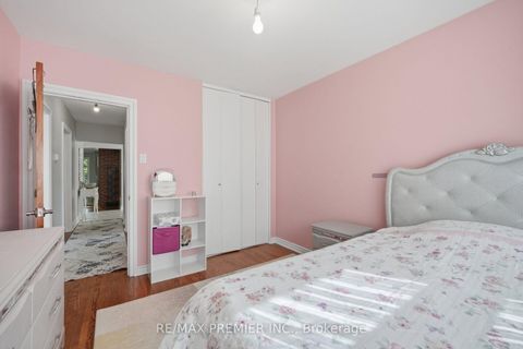 Photo 19 at 91 Wigmore Drive, Victoria Village, Toronto