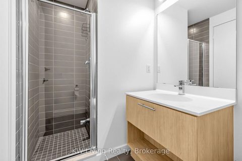 Photo 5 at 819 - 120 Dallimore Circle, Don Mills, Toronto