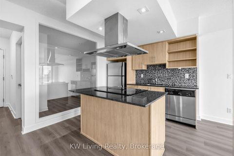 Photo 10 at 819 - 120 Dallimore Circle, Don Mills, Toronto