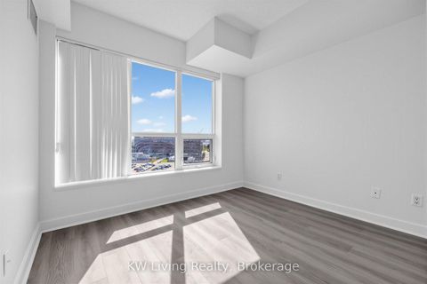 Photo 16 at 819 - 120 Dallimore Circle, Don Mills, Toronto
