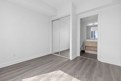 Photo 18 at 819 - 120 Dallimore Circle, Don Mills, Toronto