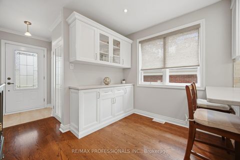 Photo 15 at 8 Beaverbrook Avenue, Rosethorn, Toronto