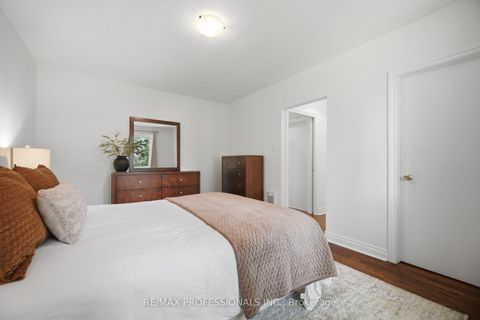 Photo 18 at 8 Beaverbrook Avenue, Rosethorn, Toronto