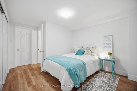 Photo 32 at 8 Beaverbrook Avenue, Rosethorn, Toronto