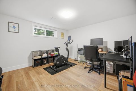 Photo 33 at 8 Beaverbrook Avenue, Rosethorn, Toronto