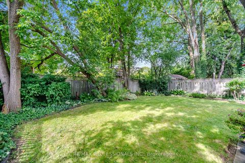 Photo 40 at 8 Beaverbrook Avenue, Rosethorn, Toronto